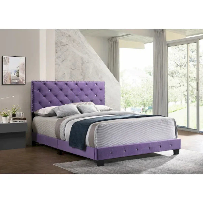 Lila Samt-Plattformbett mit Nagelbesatz, Queen-Size