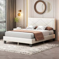 Gepolstertes Queen-Size-Bettgestell mit Nieten-Design
