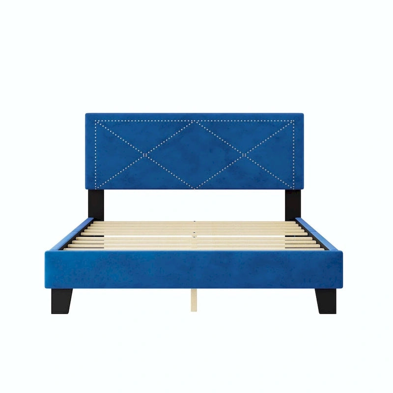 Gepolstertes Queen-Size-Bettgestell mit Nieten-Design