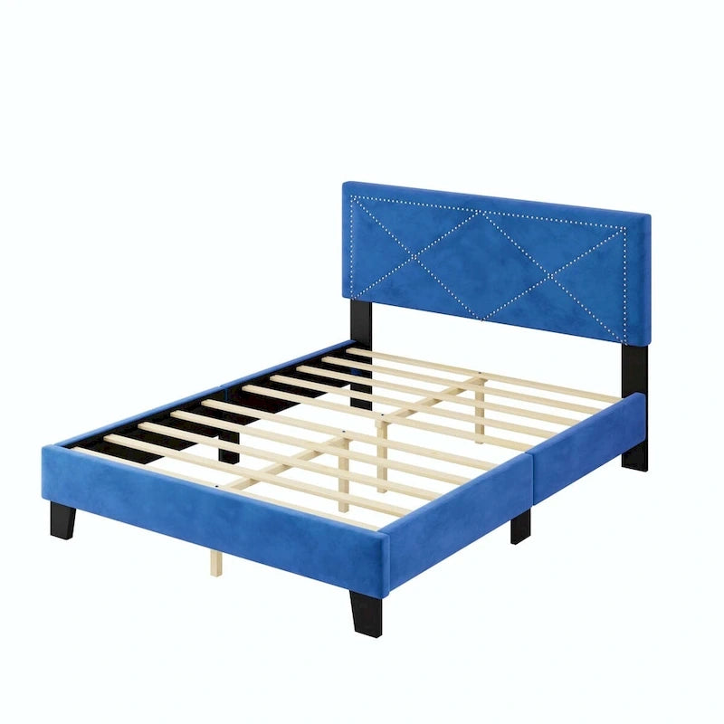 Gepolstertes Queen-Size-Bettgestell mit Nieten-Design