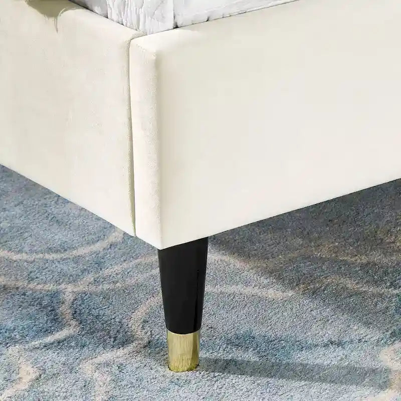 Beige Samt Flügelkopfteil-Plattformbett, Kein Boxspring erforderlich