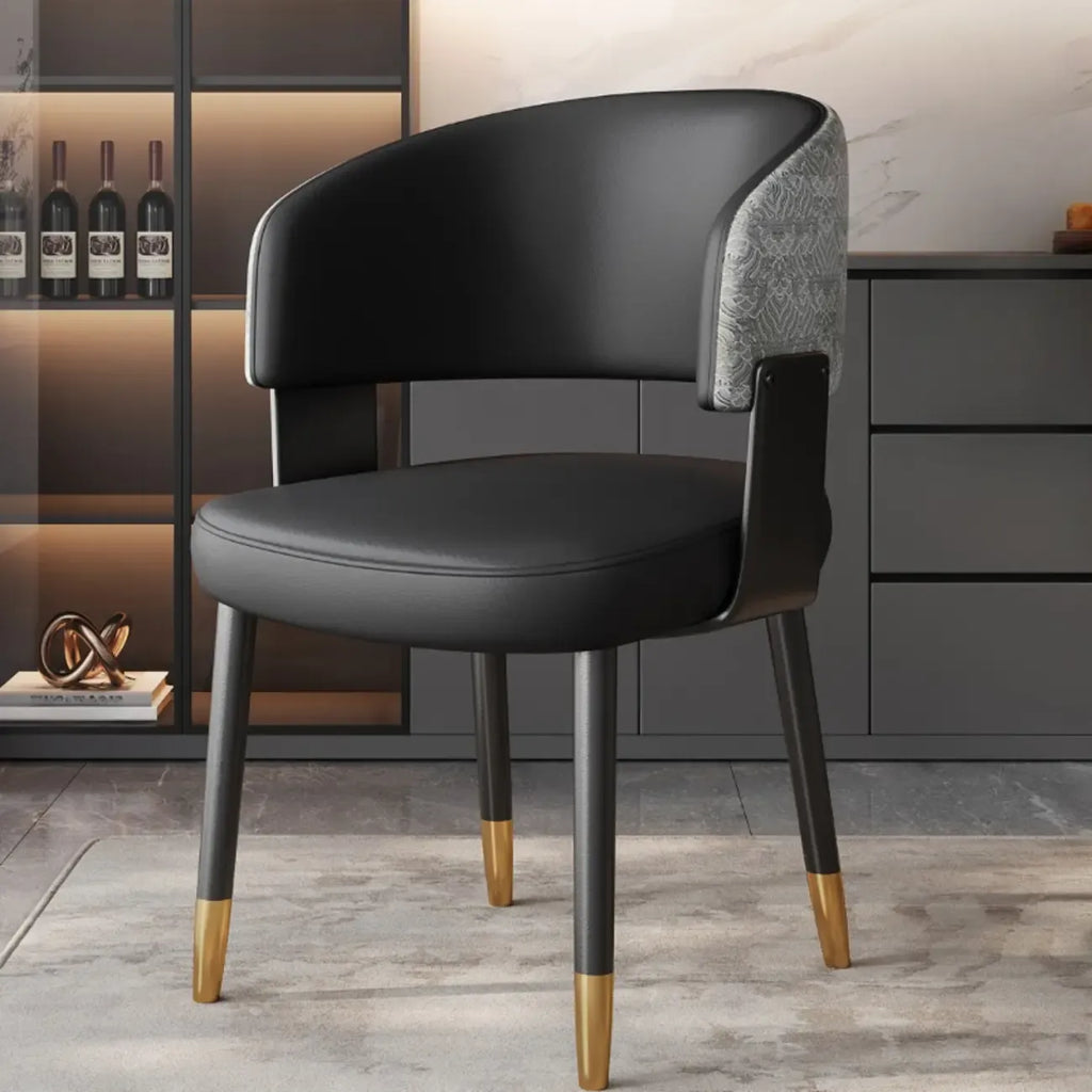 Modern gepolsterter Esszimmerstuhl in Glam-Optik mit Lederbezug