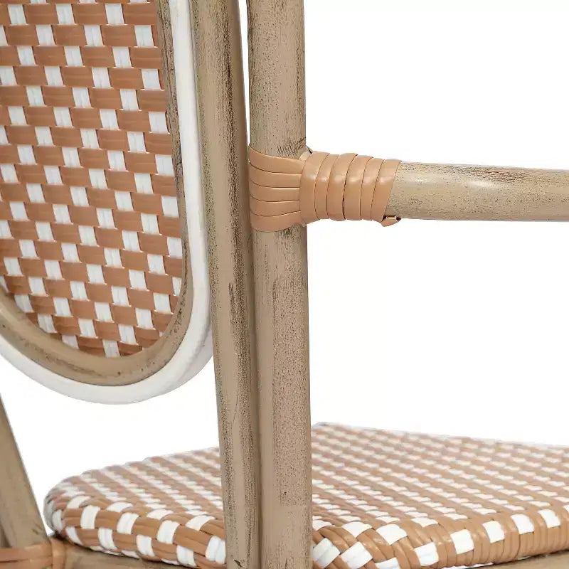 Flash Furniture 4er-Set Lourdes Indoor/Outdoor Gastro-Bistro-Stapelstuhl mit Armlehnen im Thonet-Stil, PE-Rattan und Aluminiumgestell