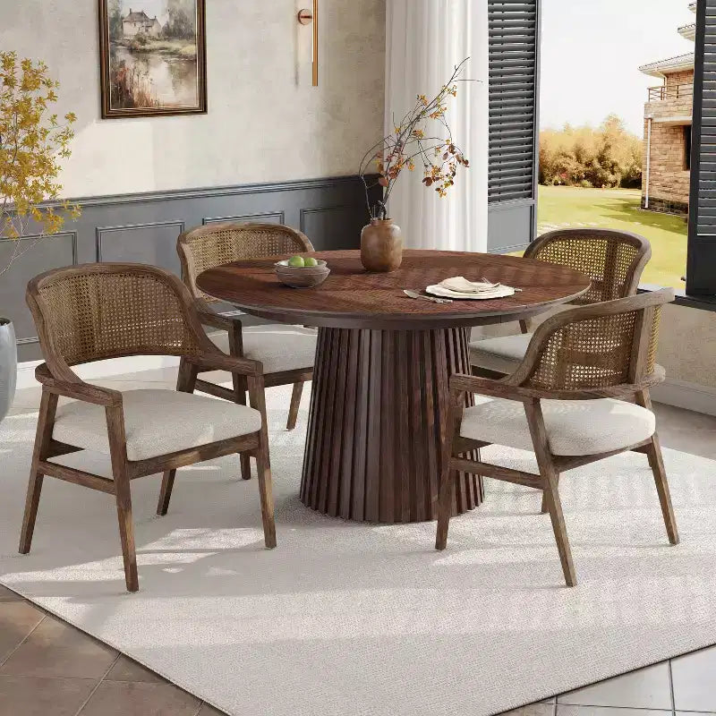 Christopher Knight Home Bennett Mid-Century Modern Essgruppe aus Holz, 5-teilig, ausziehbarer Tisch und 4 gepolsterte Stühle mit Rohrgeflecht-Rückenlehne