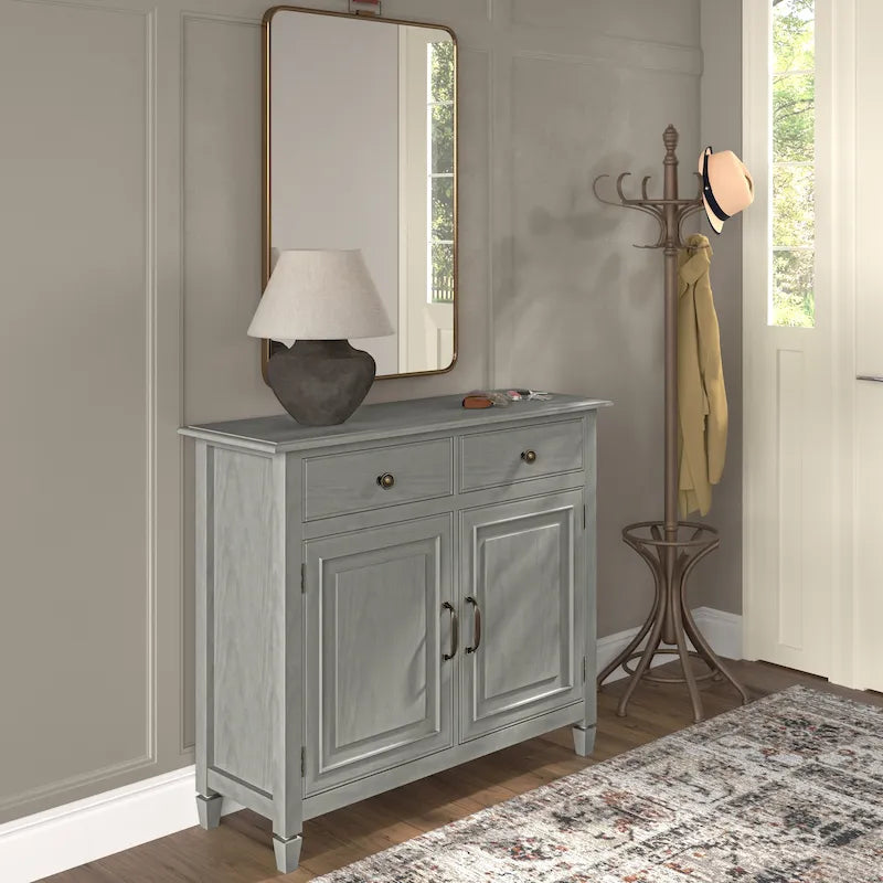 WYNDENHALL Hampshire 40 Zoll breiter Aufbewahrungsschrank für den Eingangsbereich aus Massivholz im traditionellen Stil - 40w x 15t x 36h