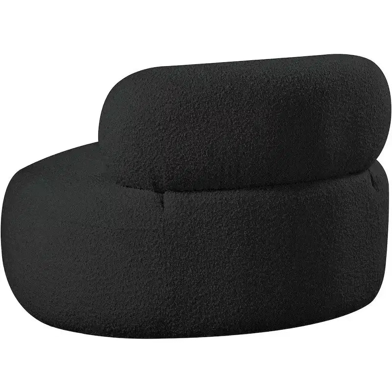Meridian Furniture Venti Stuhl aus Bouclé-Stoff