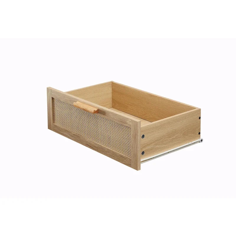 Schlafzimmerkommode mit Rattanfronten