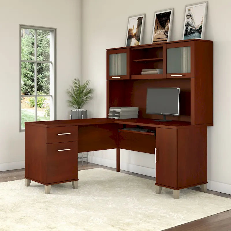 Bush Furniture Somerset 60 Zoll breiter L-förmiger Schreibtisch mit Aufsatzregal und Stauraum