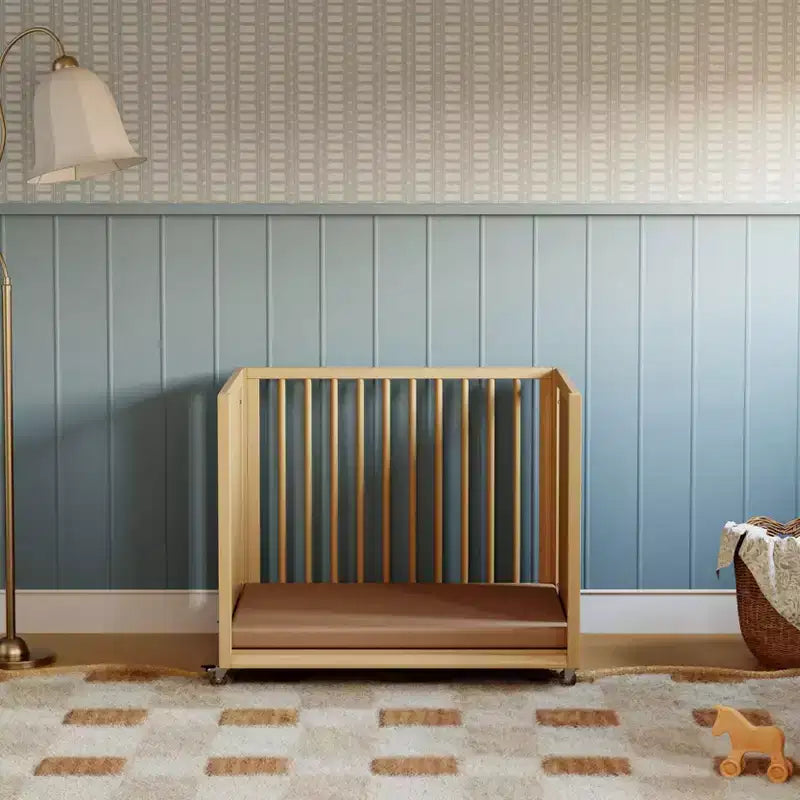 Babyletto Palma 8-in-1 wandelbares Kinderbett für alle Wachstumsphasen mit Beistellbett- und Kleinkindbett-Sets