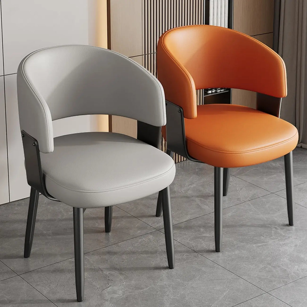 Modern gepolsterter Esszimmerstuhl in Glam-Optik mit Lederbezug