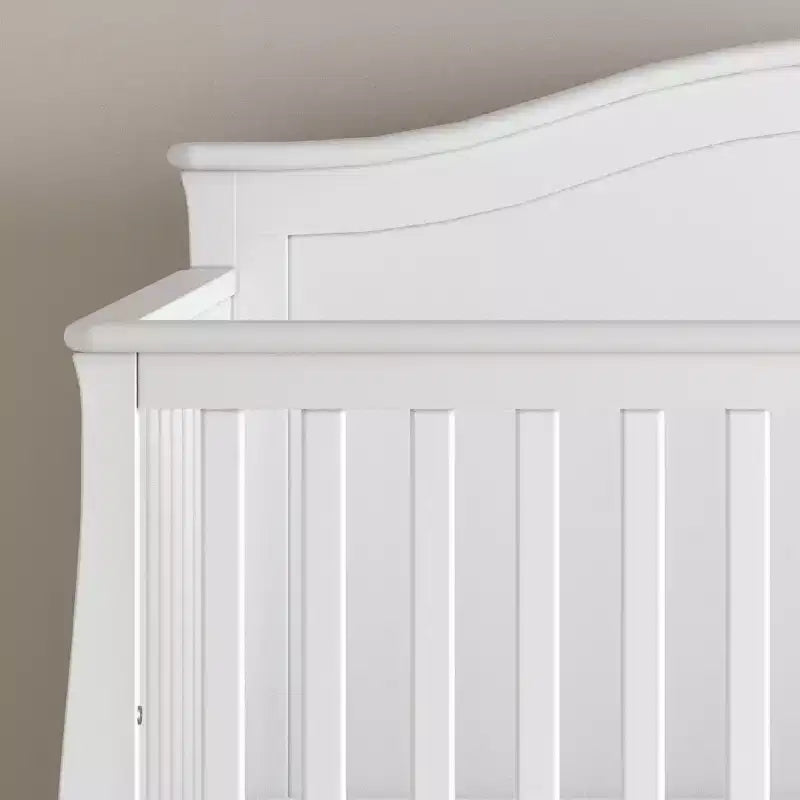 4-in-1-Wandlungsfähiges Babybett, wandelbar zum Tagesbett, Kleinkindbett und Full-Size-Bett, 3 Matratzenpositionen, babyfreundliche Oberflächenbeschichtung