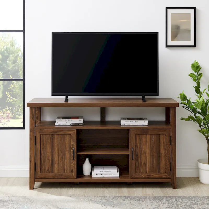 Middlebrook 58-Zoll-TV-Highboy mit gerillten Türen