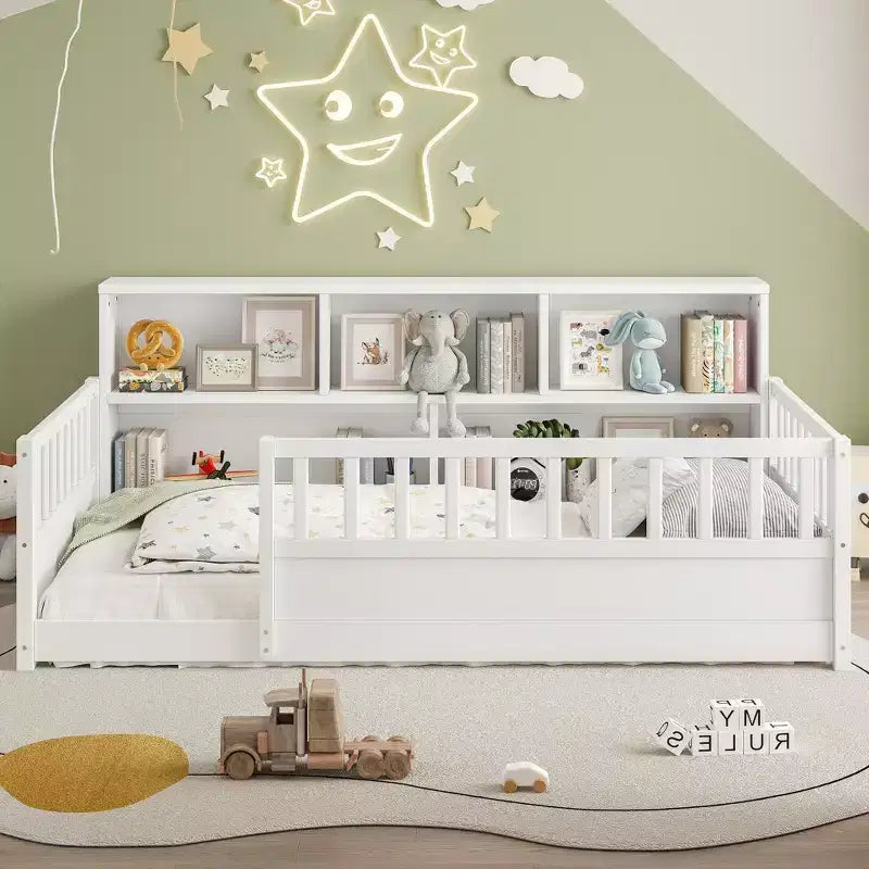 GDFStudio Cissie Modernes Bodenbett aus Kiefernholz mit Seitlichem Stauraum und Absturzsicherung