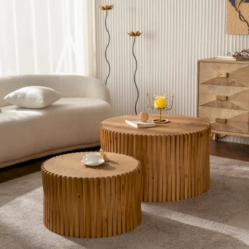 Zylindrische Satztische aus Holz mit vertikal strukturierter Prägung (2er-Set)