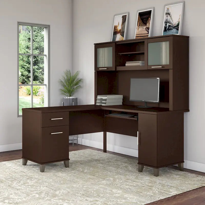 Bush Furniture Somerset 60 Zoll breiter L-förmiger Schreibtisch mit Aufsatzregal und Stauraum