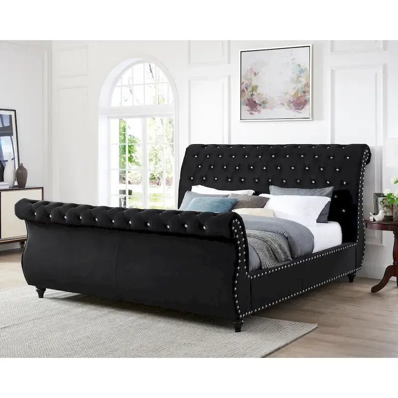 Schlittenbett aus schwarzem Samt mit Kristallknopfheftung