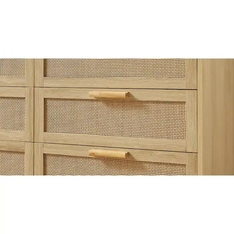 Schlafzimmerkommode mit Rattanfronten