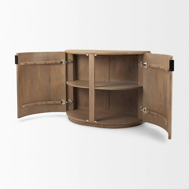 Hellbrauner Akzentschrank aus Massivholz