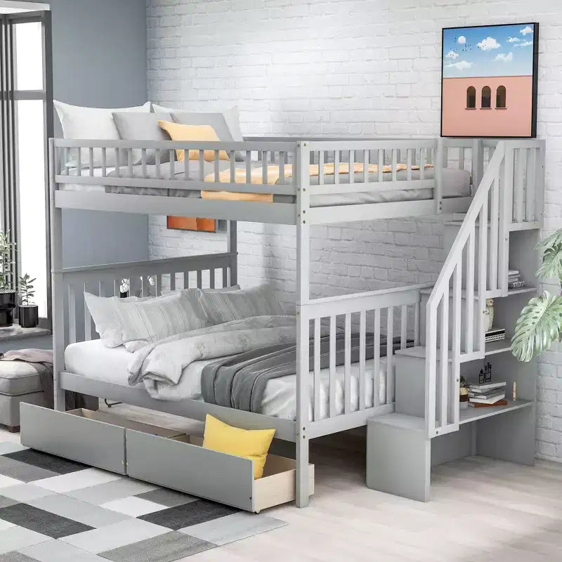 Etagenbett mit zwei großen Liegeflächen, zwei Schubladen und Ablagefächern – für Kinder, Jugendliche und Erwachsene – fürs Schlafzimmer