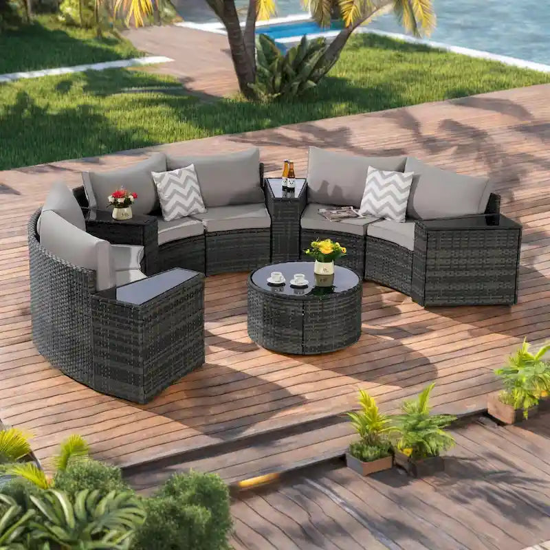 11-teiliges modulares Outdoor-Sofa-Set mit halbrunden Elementen, Couchtisch aus gehärtetem Glas und 4 Beistelltischen