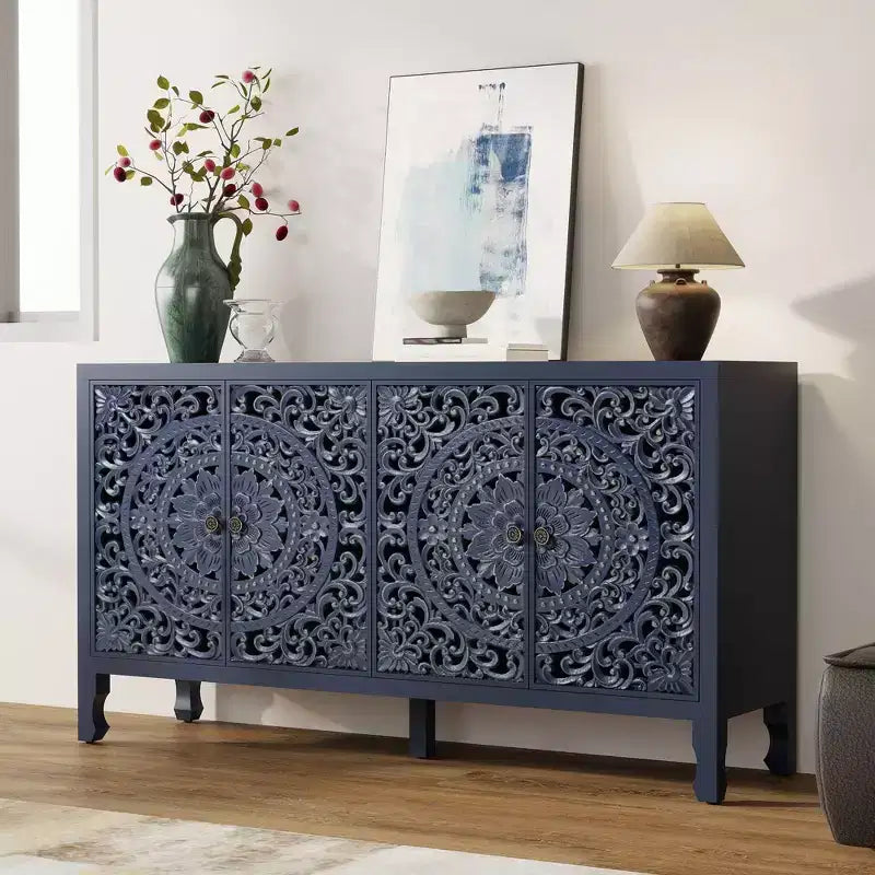 Buffetschrank mit Stauraum, rustikaler Aufbewahrungsschrank mit 4 geschnitzten Türen und verstellbarem Einlegeboden, Sideboard aus Holz als Akzentmöbel