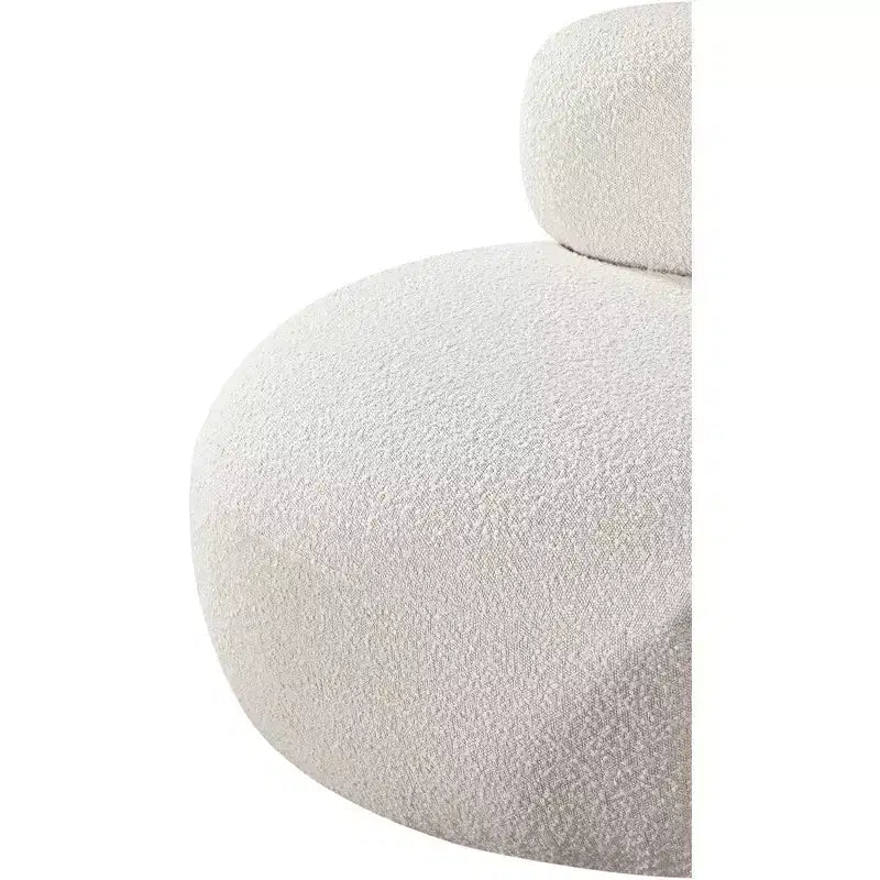 Meridian Furniture Venti Stuhl aus Bouclé-Stoff