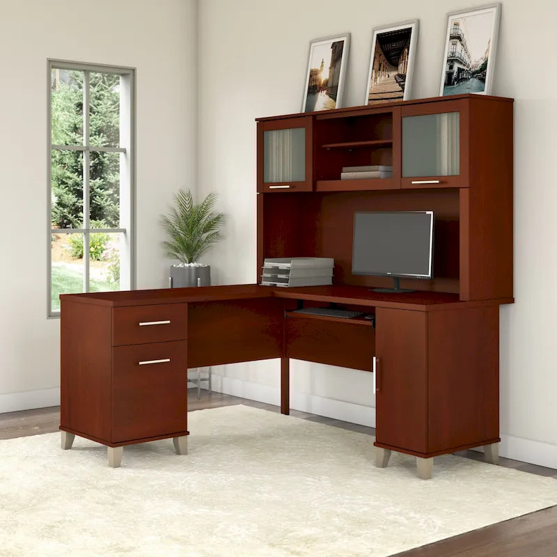 Bush Furniture Somerset 60 Zoll breiter L-förmiger Schreibtisch mit Aufsatzregal und Stauraum