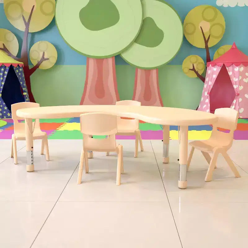Emma and Oliver 35B x 65L halbmondförmiger, höhenverstellbarer Aktivitätstisch aus Kunststoff mit 4 Stühlen