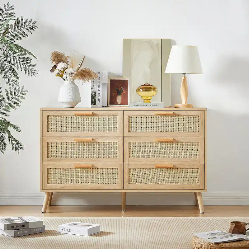 Schlafzimmerkommode mit Rattanfronten