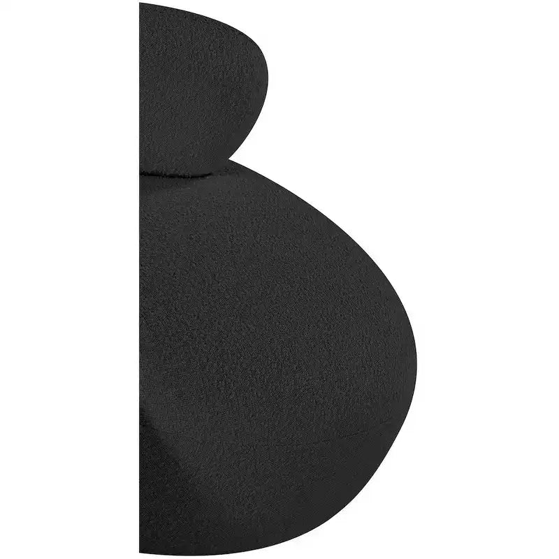 Meridian Furniture Venti Stuhl aus Bouclé-Stoff