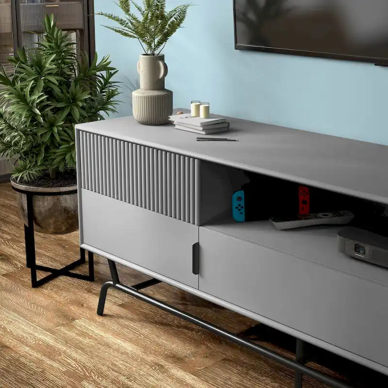 DH BASIC Modern 60-Zoll-TV-Lowboard mit 3 Schubladen und Kabeldurchführung von Denhour