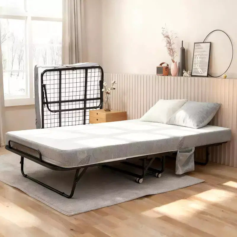 Klappbett mit Matratze für Erwachsene, tragbares Gästebett auf Rollen, faltbares Metallgestell-Bett mit 5-Zoll-Memory-Foam-Matratze und seitlicher Aufbewahrungstasche