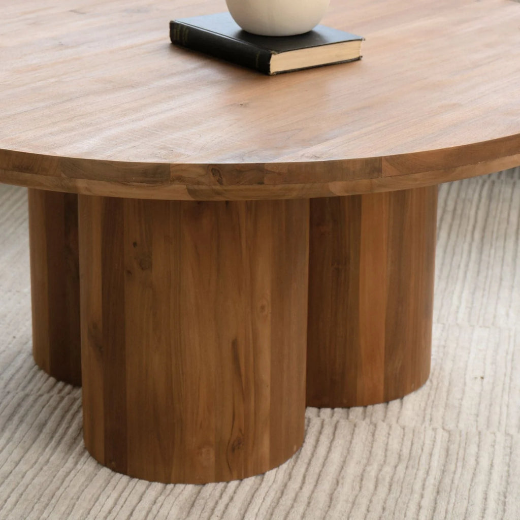 Moderner Teak-Couchtisch mit runder Form – Wohnzimmer | 39