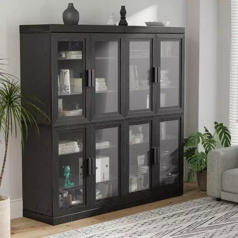 62 Zoll Dekorativer Aufbewahrungsschrank mit schwarzer Glastür und Holzmaserung, Vitrine mit ausreichend Platz für 12 Regalböden