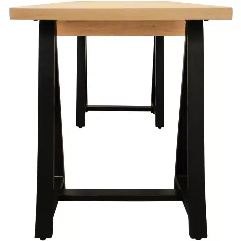 HomeRoots 60 Zoll Executive-Schreibtisch aus massivem Holz und Metall in Natur und Schwarz mit Gestellbeinen