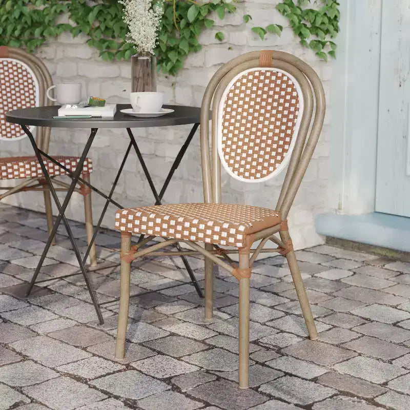 Flash Furniture Lourdes stapelbarer Thonet-Bistrostuhl für den gewerblichen Innen- und Außenbereich, PE-Rattan und Aluminiumgestell