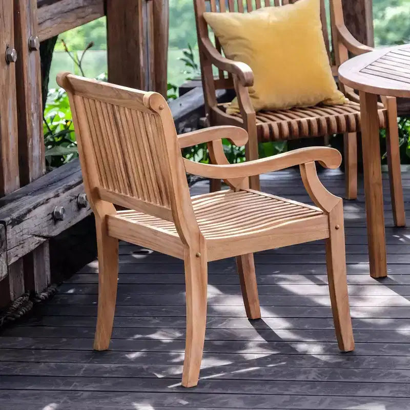 Sonoma Lane Rockport Outdoor-Esszimmerstuhl aus Teakholz Beige - Witterungsbeständig mit Schaumstoffkissen