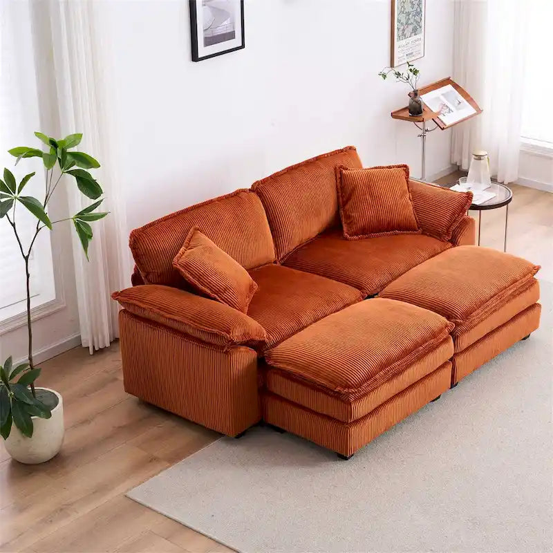 Modernes 2-Sitzer-Sofa aus Cord mit 4 Stützkissen und 2 Hockern